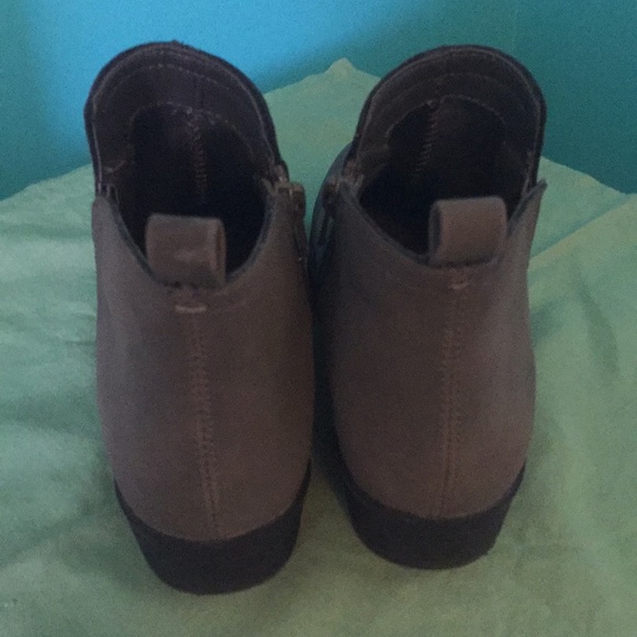 American Rag booties - Picture 2 of 3